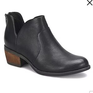 Boc Womens Lucy Block Heel Booties. Size 9M.